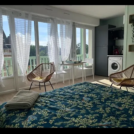 Fabuleux A Cote Du Chateau Lejlighed