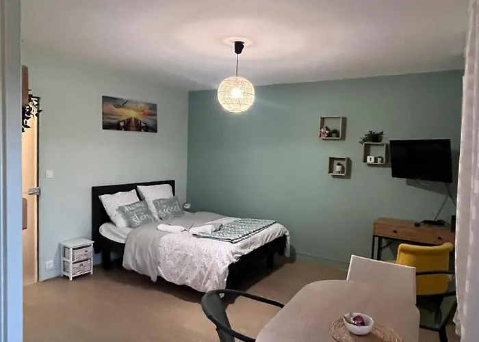 Fabuleux A Cote Du Chateau Lejlighed Bagnoles de l'Orne Normandie